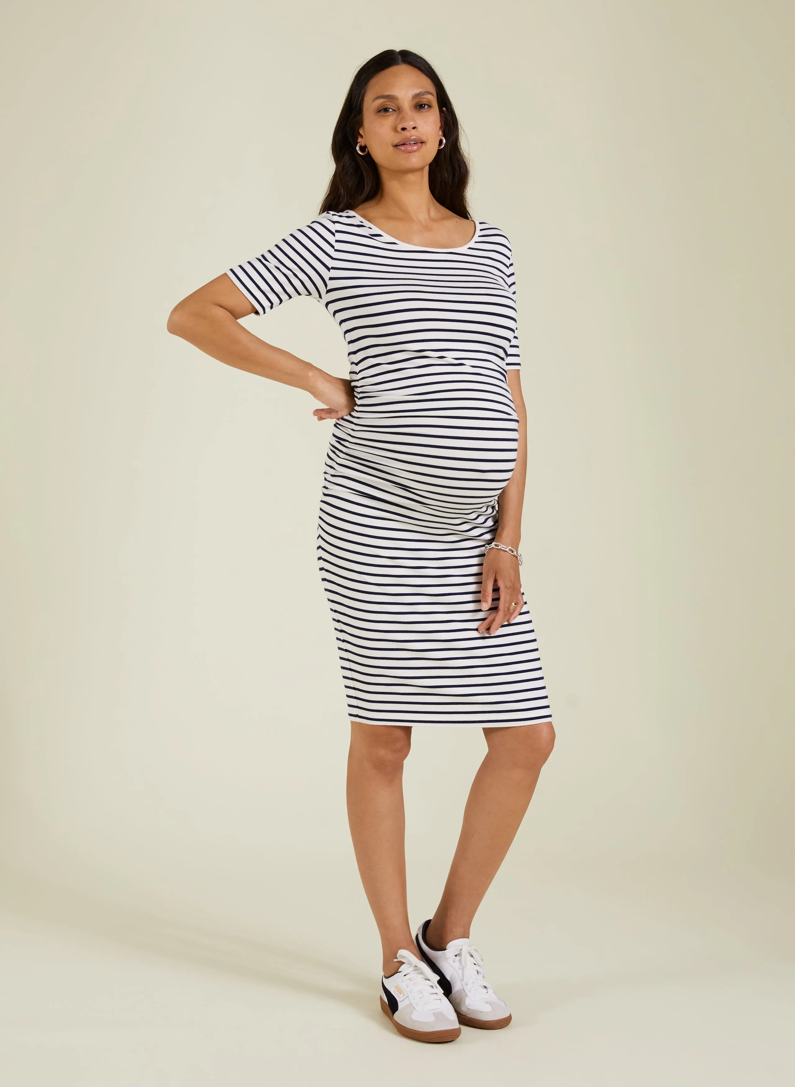 Anise Maternity T-Shirt Dress to Rent