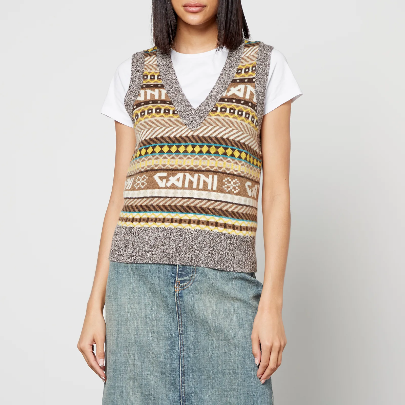 Ganni Cropped Logo-Intarsia Wool-Blend Vest - L | Coggles