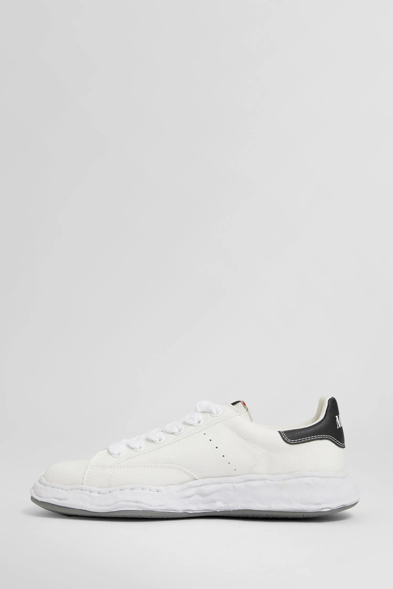 maison mihara yasuhiro charles canvas low-top sneakers