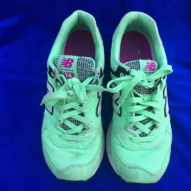 NEW BALANCE 574 women's fashion green running walking sh...