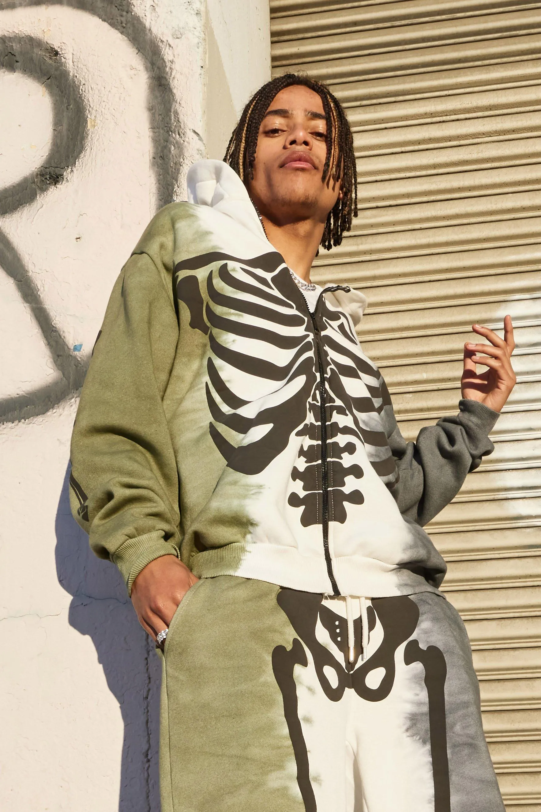 Oversized Skelton Tie Dye Zip Through Hoodie | boohooMAN UK