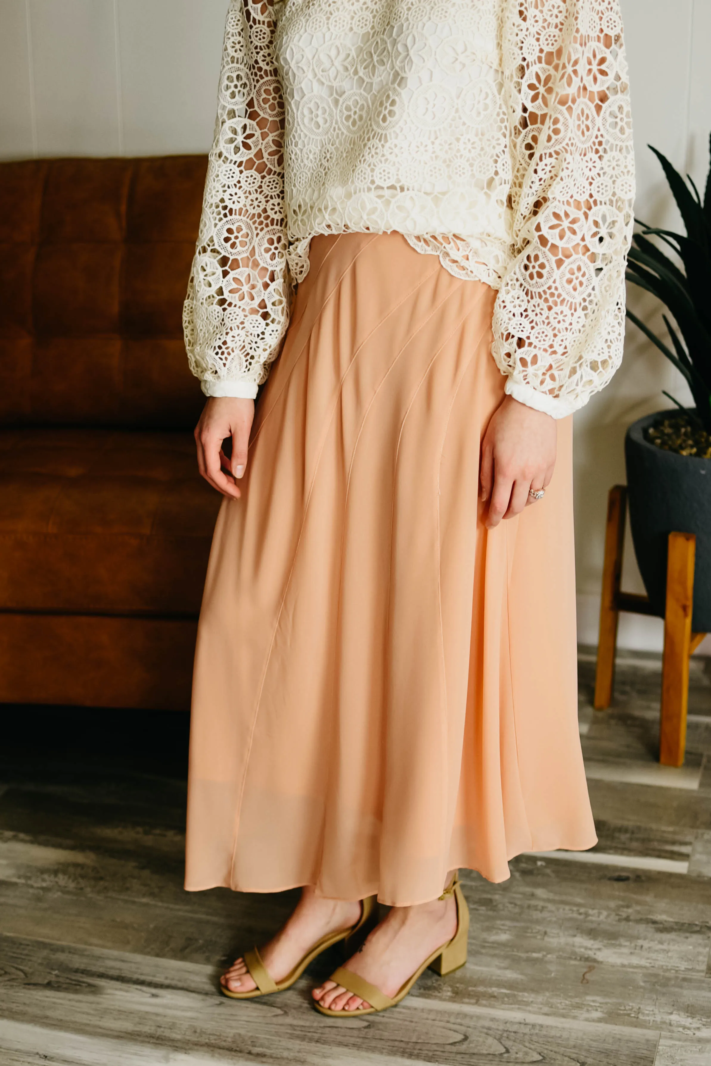 The Ally Skirt - Peach