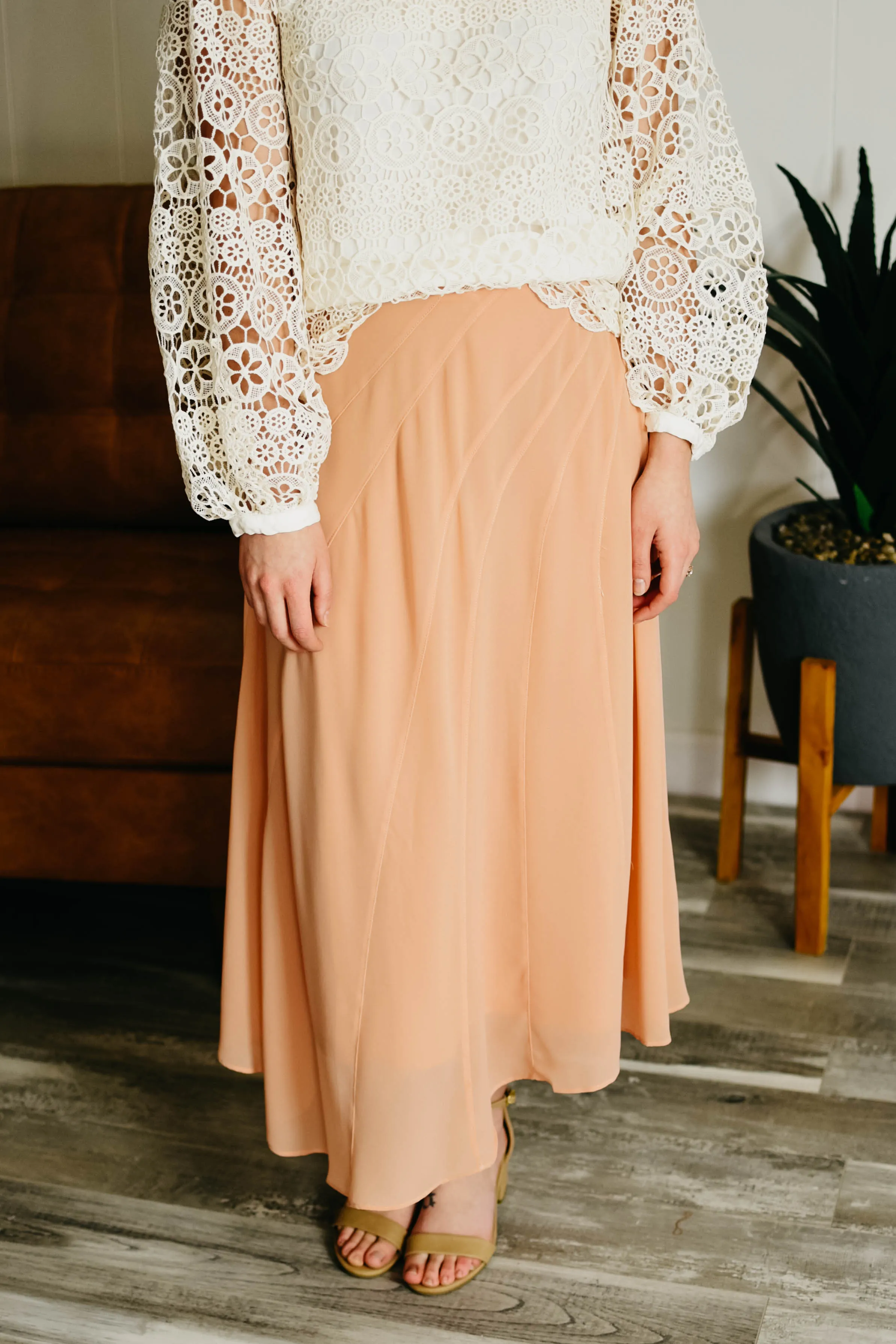 The Ally Skirt - Peach